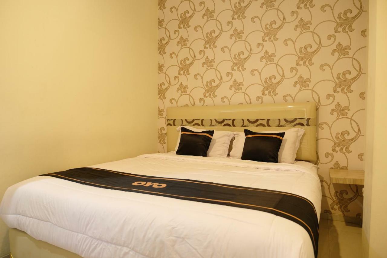 Oyo 1616 Hotel Central City 2 Танджунгпандан Екстериор снимка